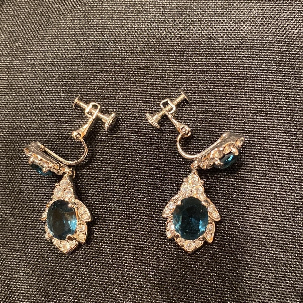 A Set of Absolutely Stunning Simulated Diamond & Sapphire Necklace & Earrings - Picture 14 of 15